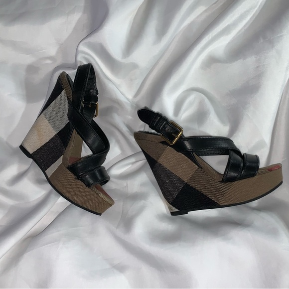 BURBERRY size 35.5 black leather WARLOW nova check STRAPPY PLATFORM SANDALS - Picture 11 of 16